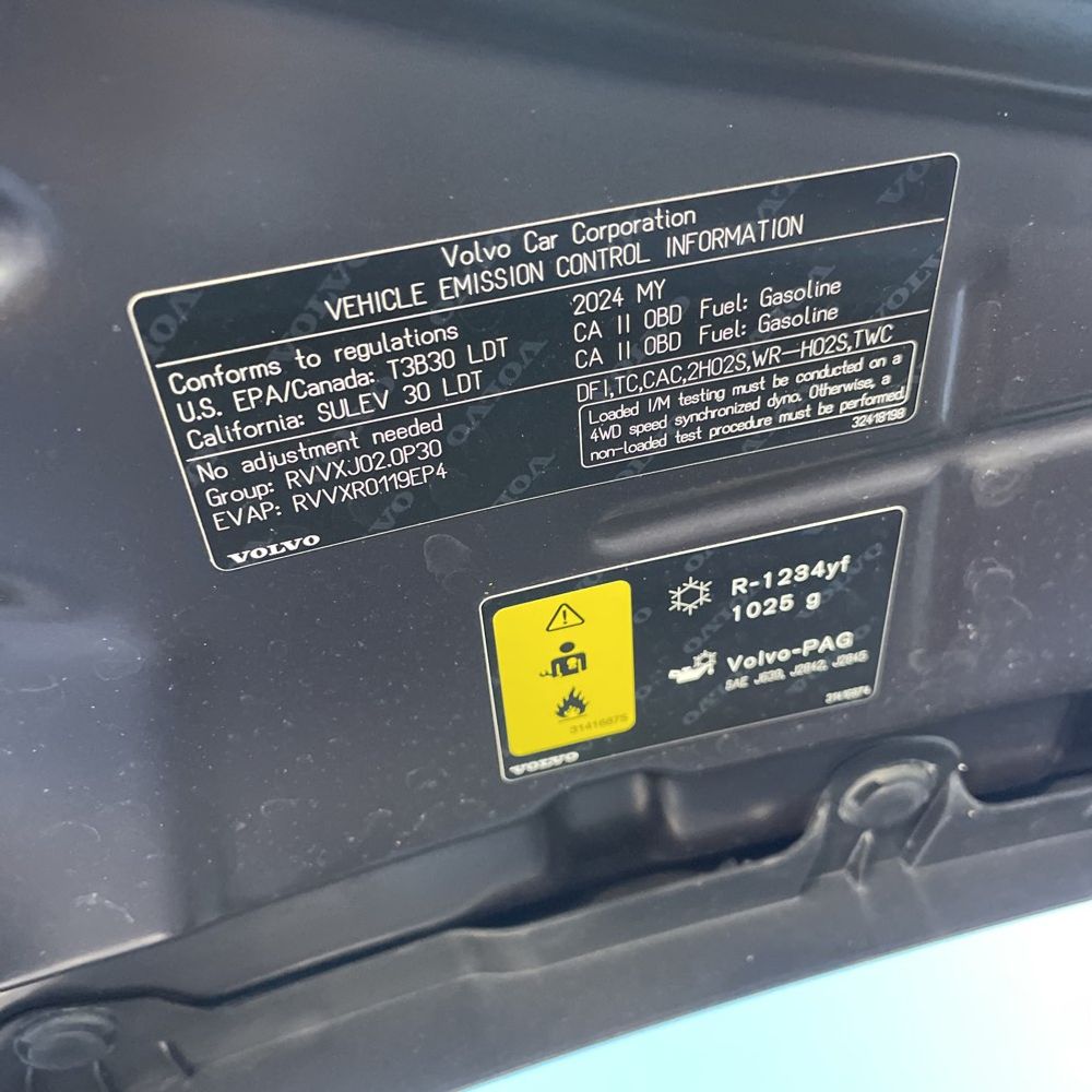 2024 Volvo XC90 T8 - Plus PHEV