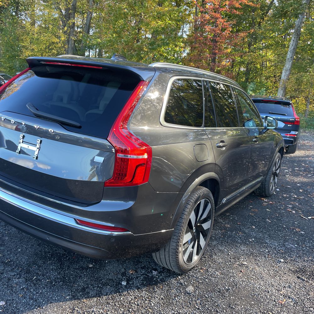 2024 Volvo XC90 T8 - Plus PHEV