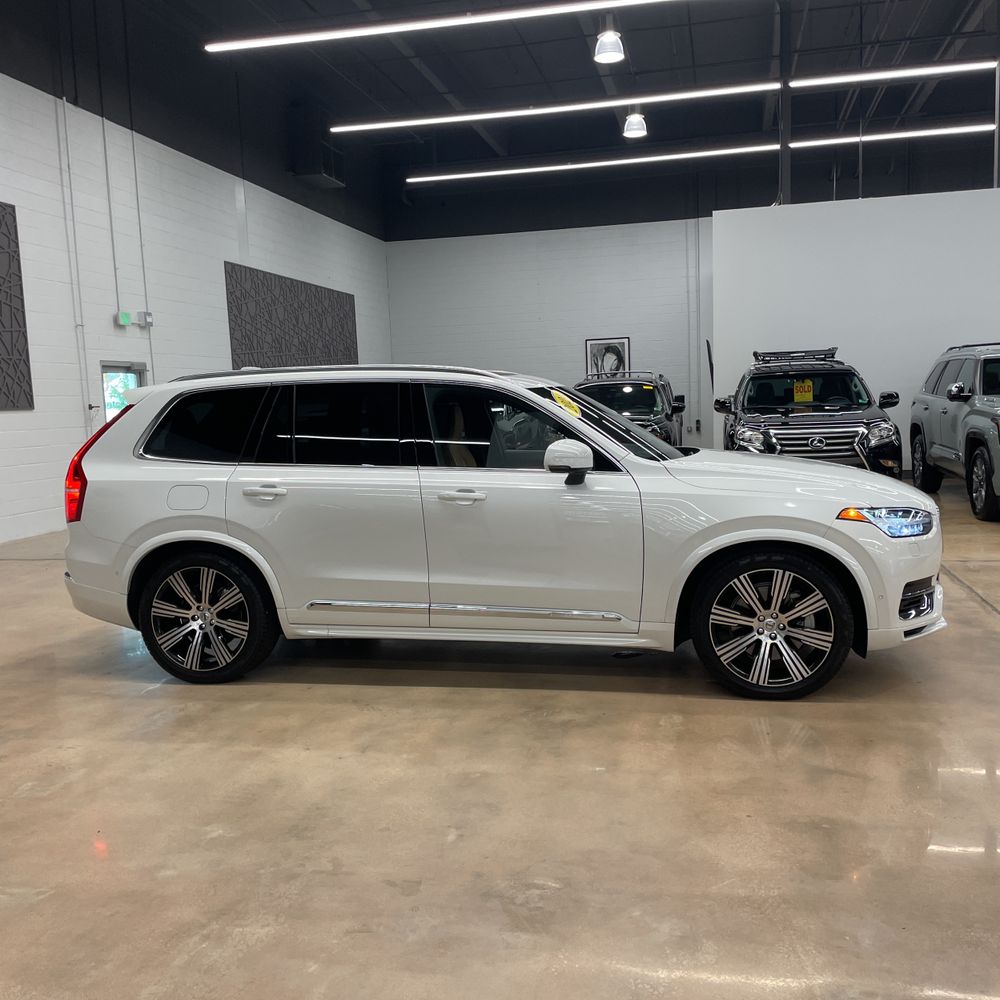 2024 Volvo XC90 T8 - Ultimate PHEV