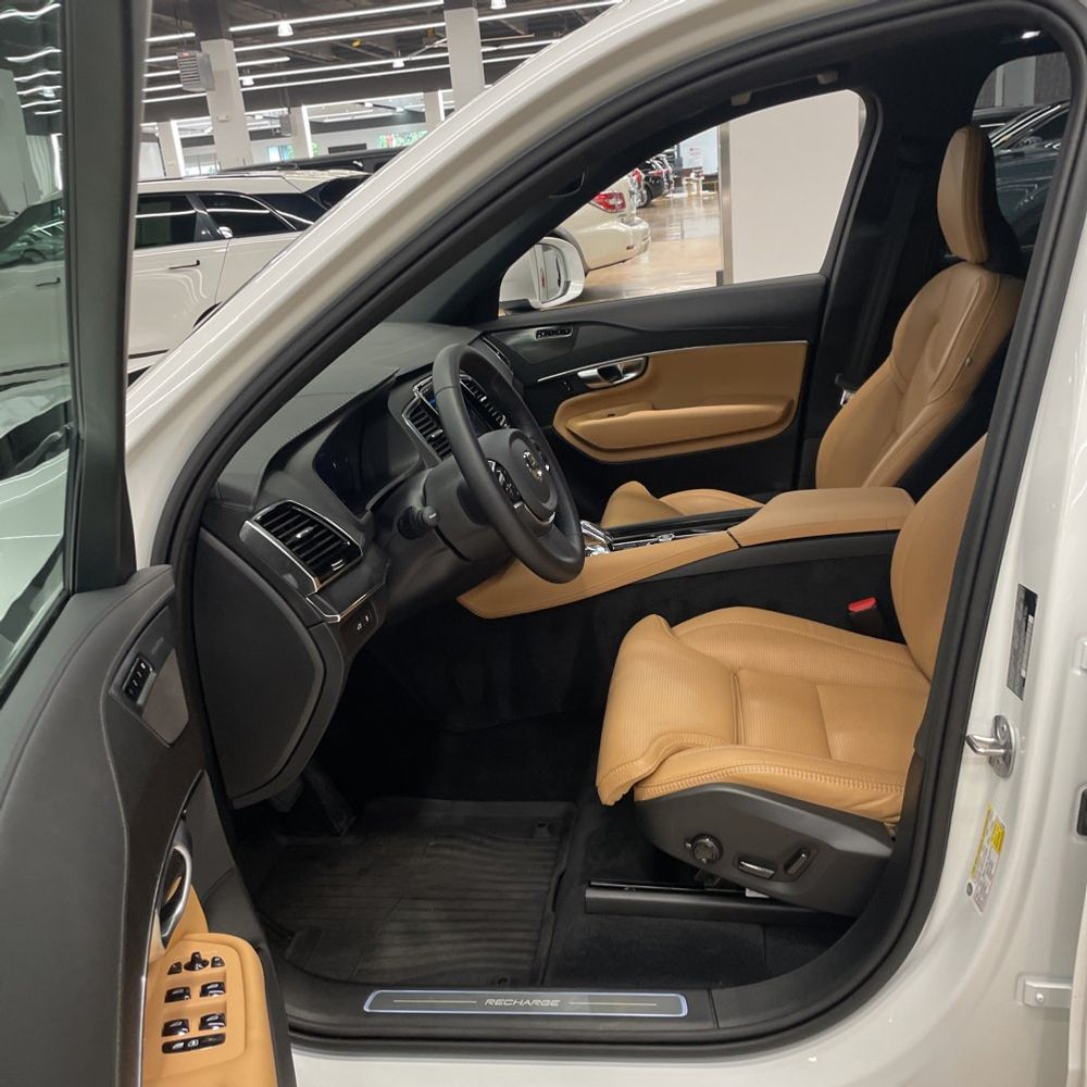 2024 Volvo XC90 T8 - Ultimate PHEV
