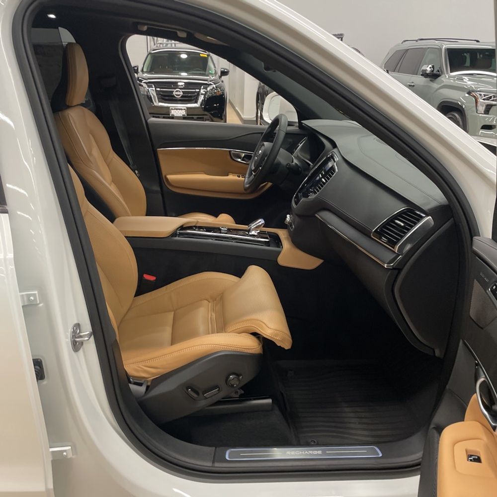 2024 Volvo XC90 T8 - Ultimate PHEV