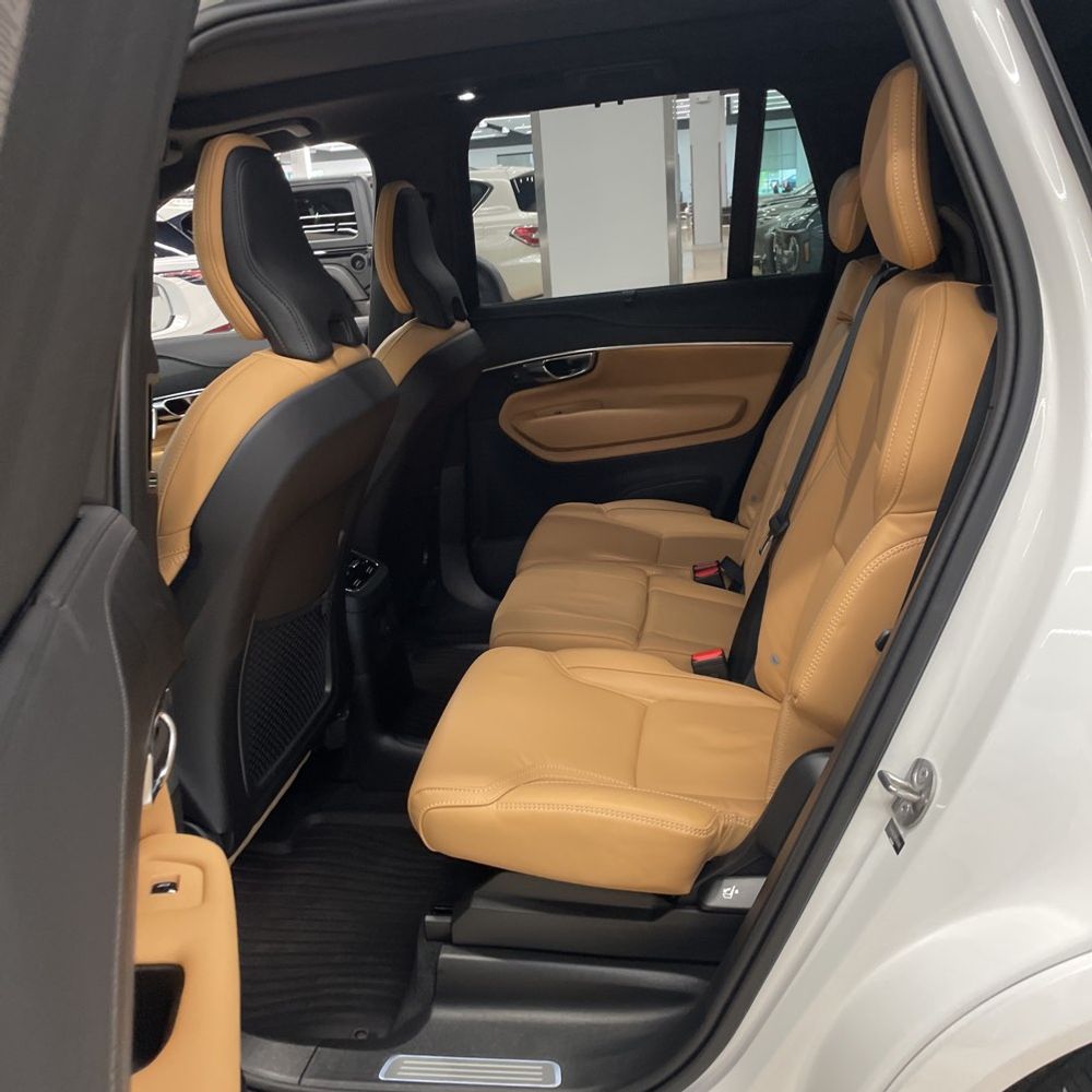 2024 Volvo XC90 T8 - Ultimate PHEV