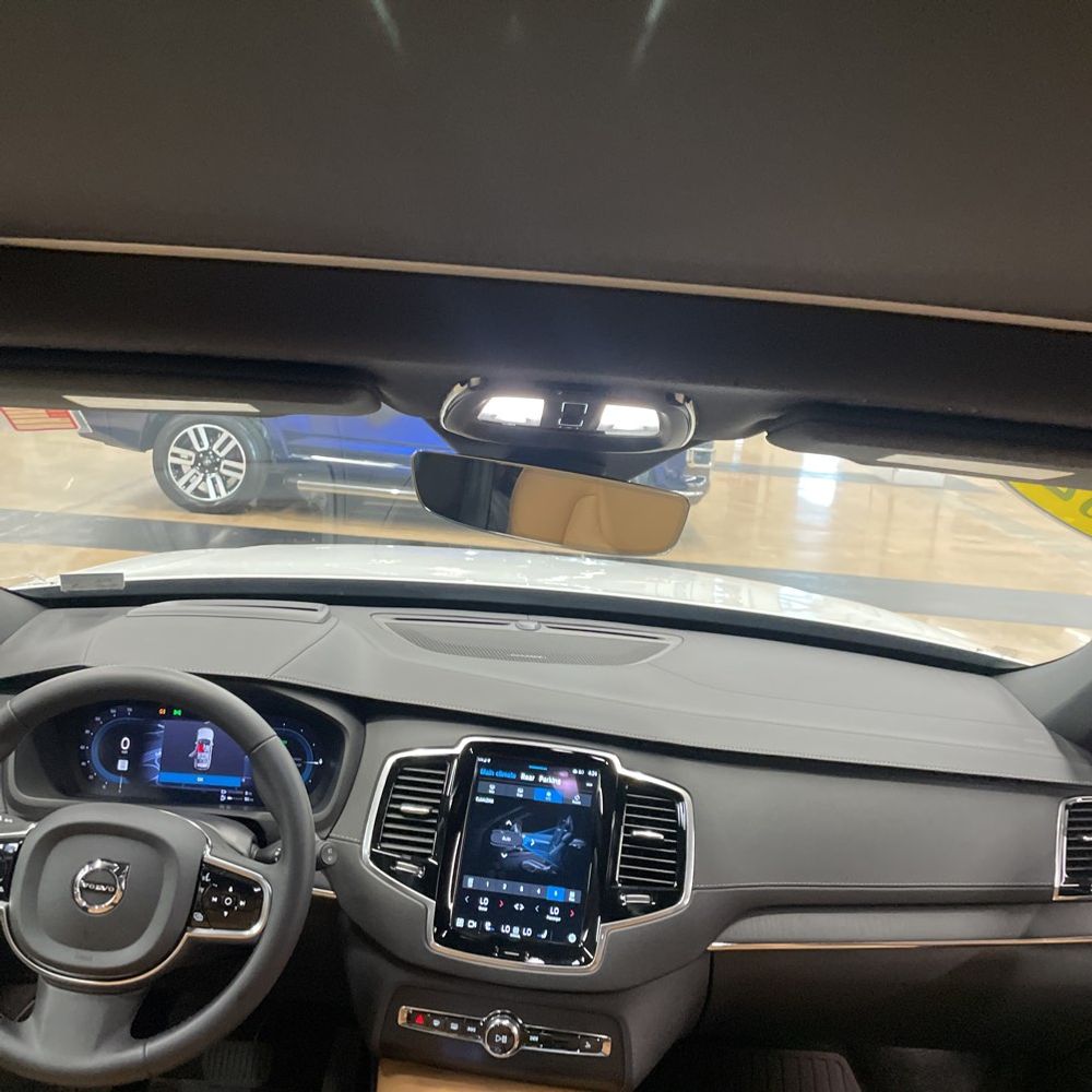 2024 Volvo XC90 T8 - Ultimate PHEV