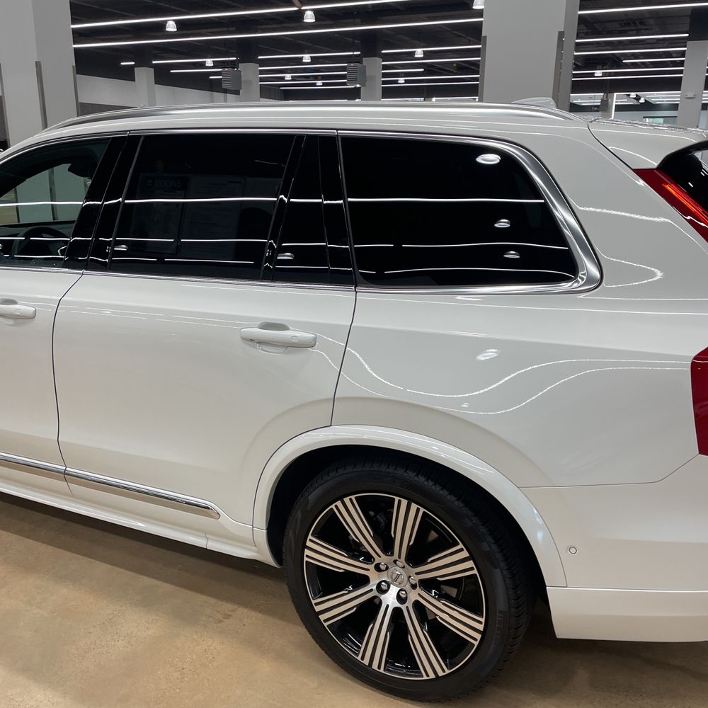 2024 Volvo XC90 T8 - Ultimate PHEV