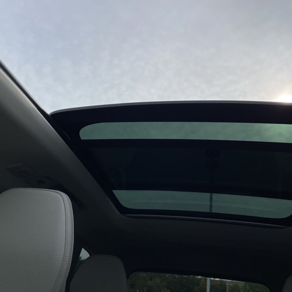 2023 Volvo XC90 T8 - Plus