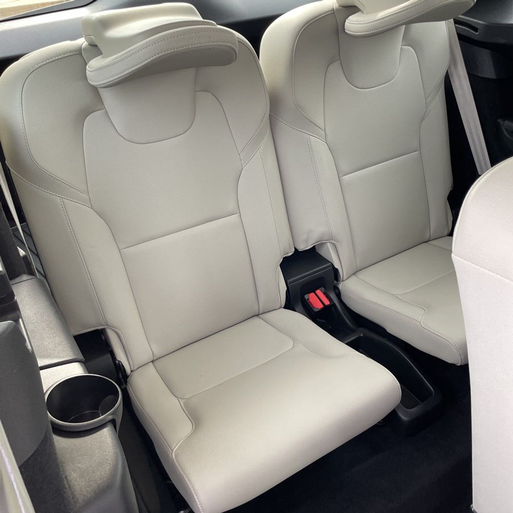 2023 Volvo XC90 T8 - Plus