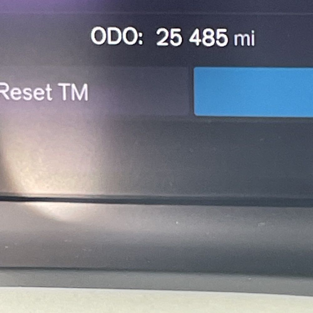 2023 Volvo XC90 T8 - Plus