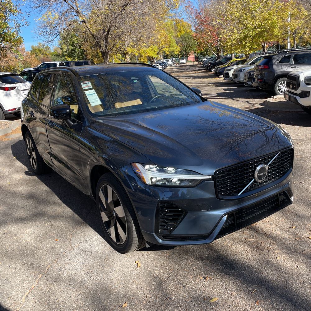 2024 Volvo XC60 T8 - Ultimate PHEV