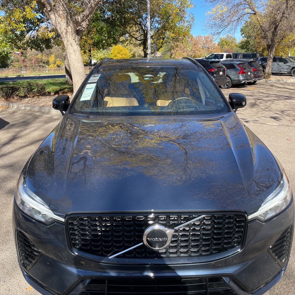 2024 Volvo XC60 T8 - Ultimate PHEV