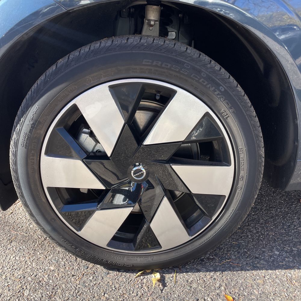 2024 Volvo XC60 T8 - Ultimate PHEV