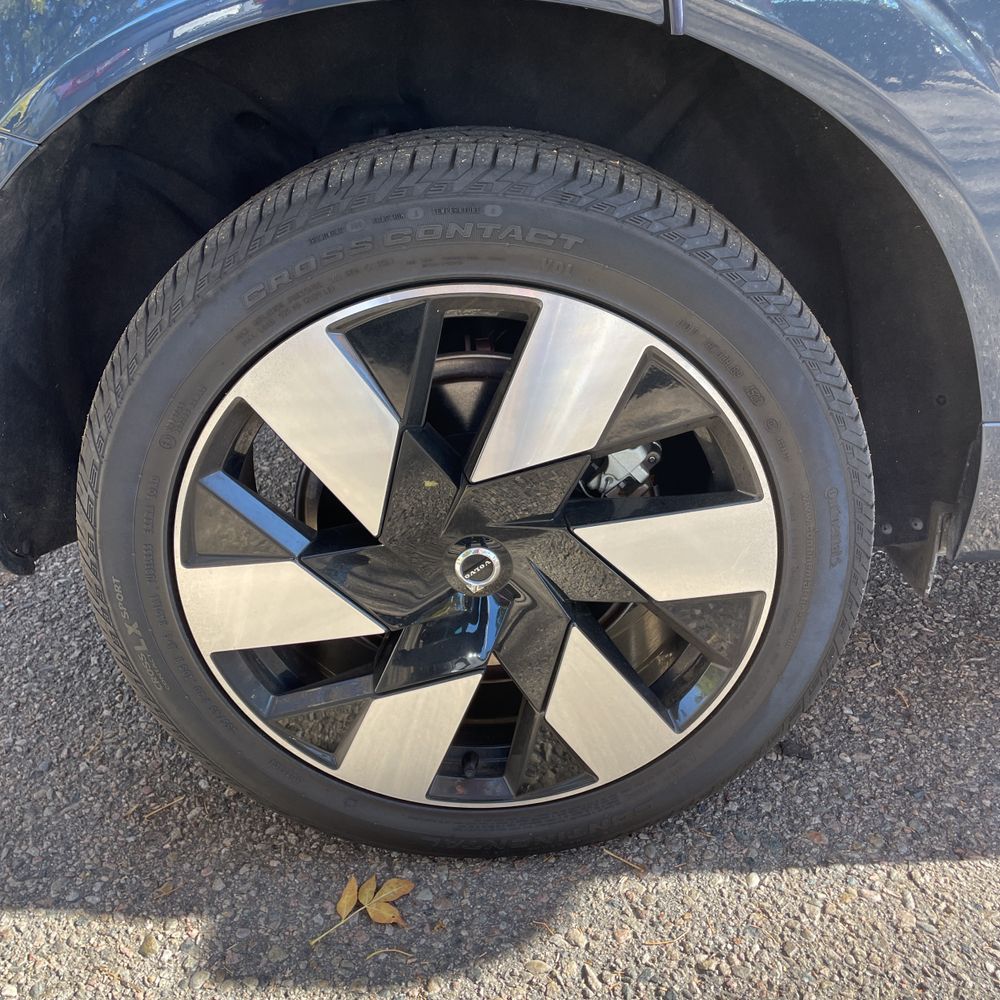 2024 Volvo XC60 T8 - Ultimate PHEV