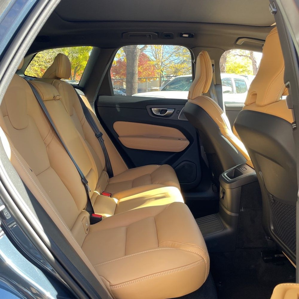 2024 Volvo XC60 T8 - Ultimate PHEV