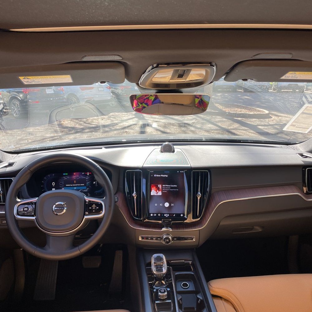 2024 Volvo XC60 T8 - Ultimate PHEV