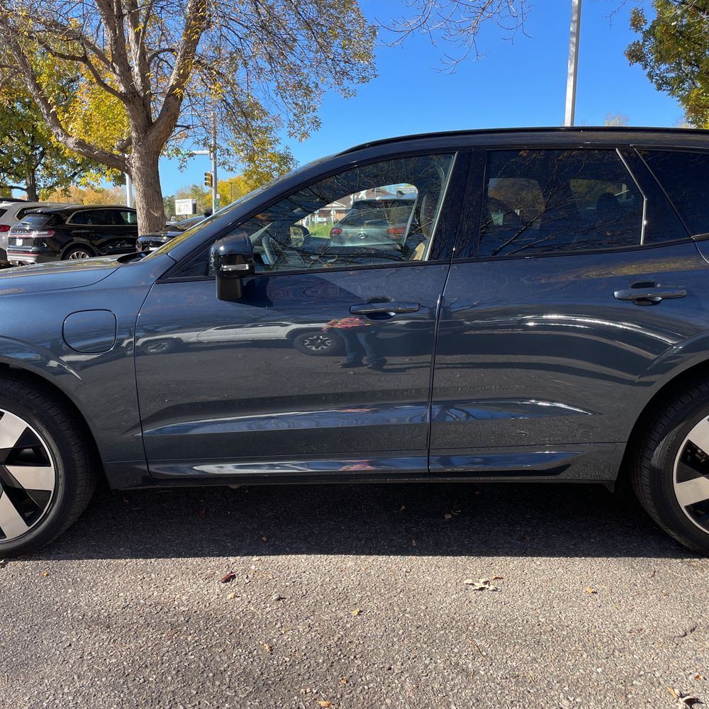 2024 Volvo XC60 T8 - Ultimate PHEV