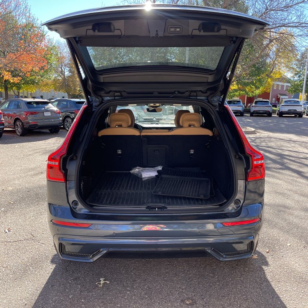 2024 Volvo XC60 T8 - Ultimate PHEV