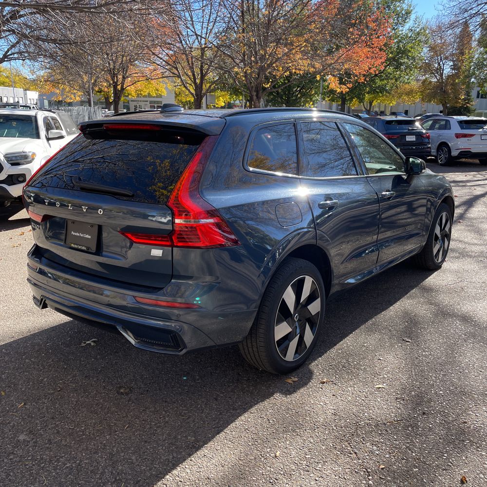 2024 Volvo XC60 T8 - Ultimate PHEV