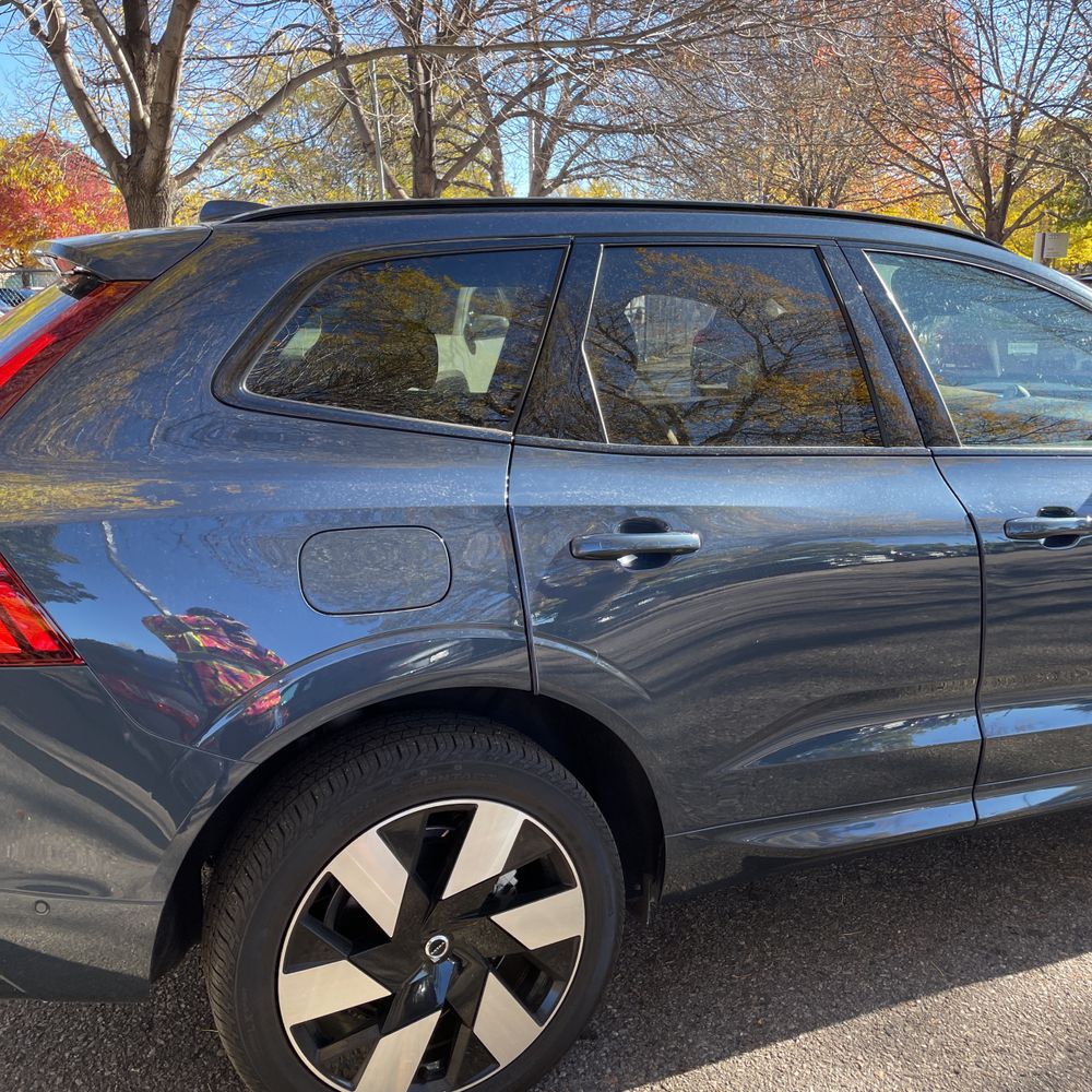 2024 Volvo XC60 T8 - Ultimate PHEV