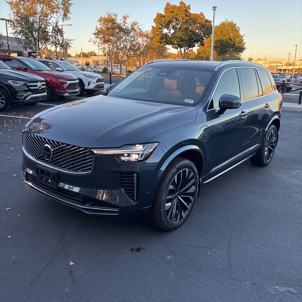 2025 Volvo XC90 T8 - Ultra PHEV