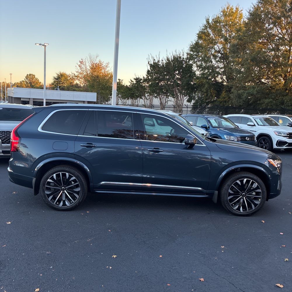 2025 Volvo XC90 T8 - Ultra PHEV