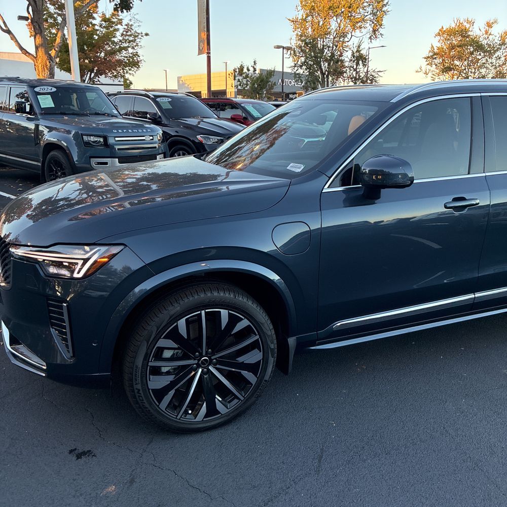 2025 Volvo XC90 T8 - Ultra PHEV