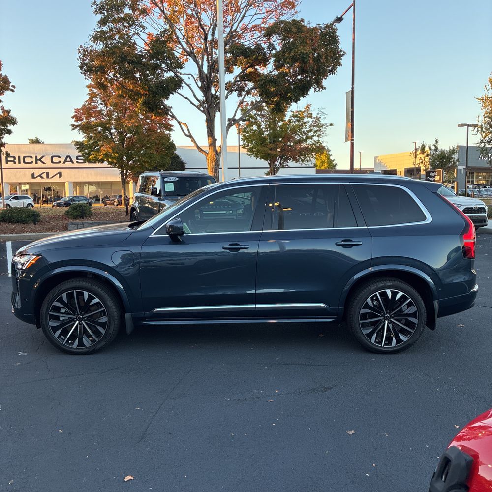 2025 Volvo XC90 T8 - Ultra PHEV