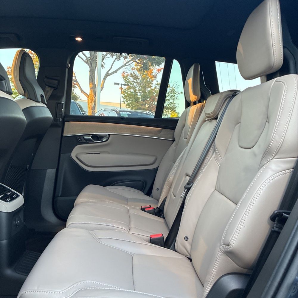 2025 Volvo XC90 T8 - Ultra PHEV