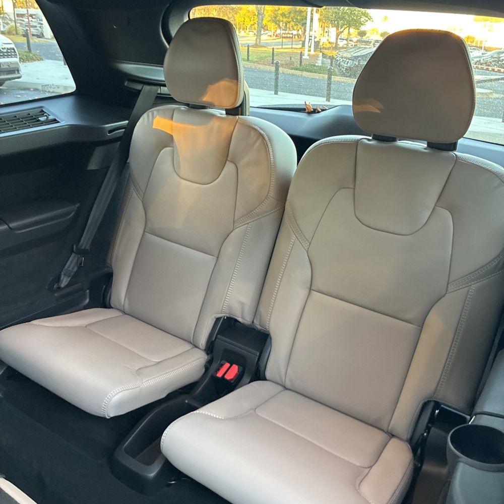 2025 Volvo XC90 T8 - Ultra PHEV