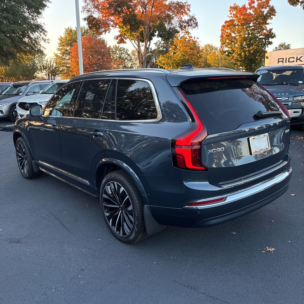 2025 Volvo XC90 T8 - Ultra PHEV