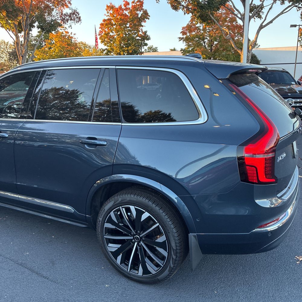 2025 Volvo XC90 T8 - Ultra PHEV