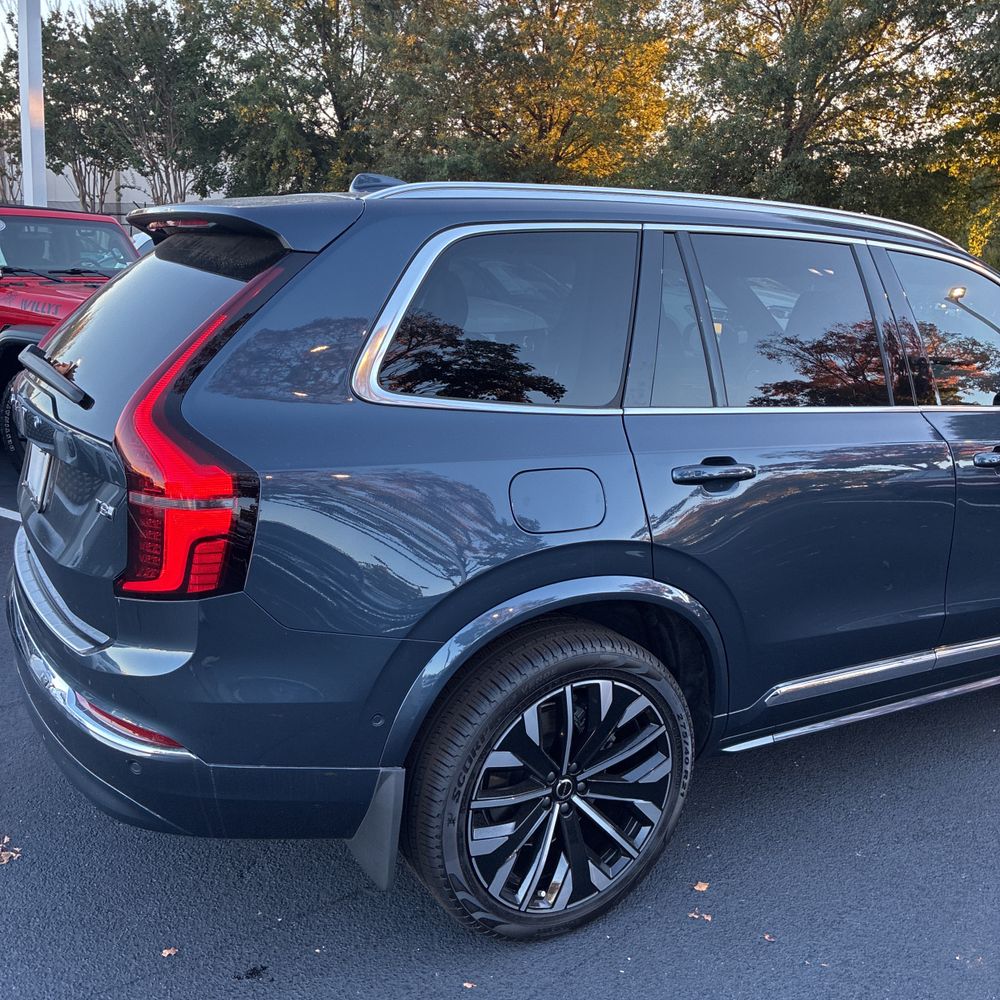2025 Volvo XC90 T8 - Ultra PHEV