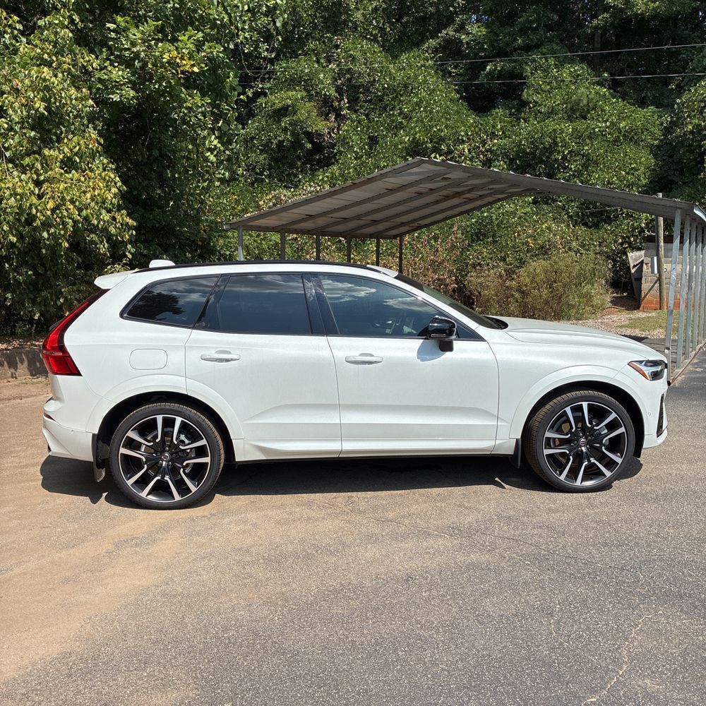 2025 Volvo XC60 T8 - Ultra PHEV