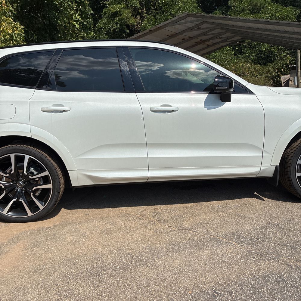 2025 Volvo XC60 T8 - Ultra PHEV