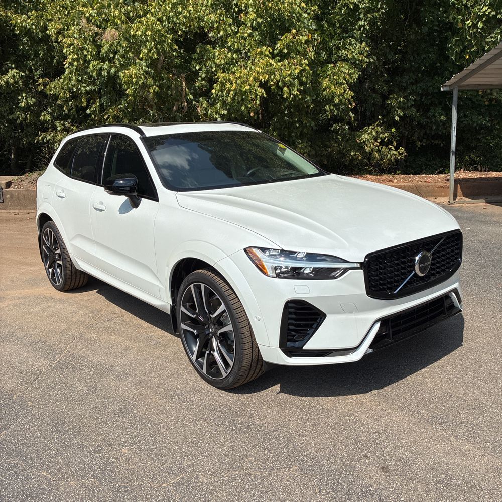 2025 Volvo XC60 T8 - Ultra PHEV