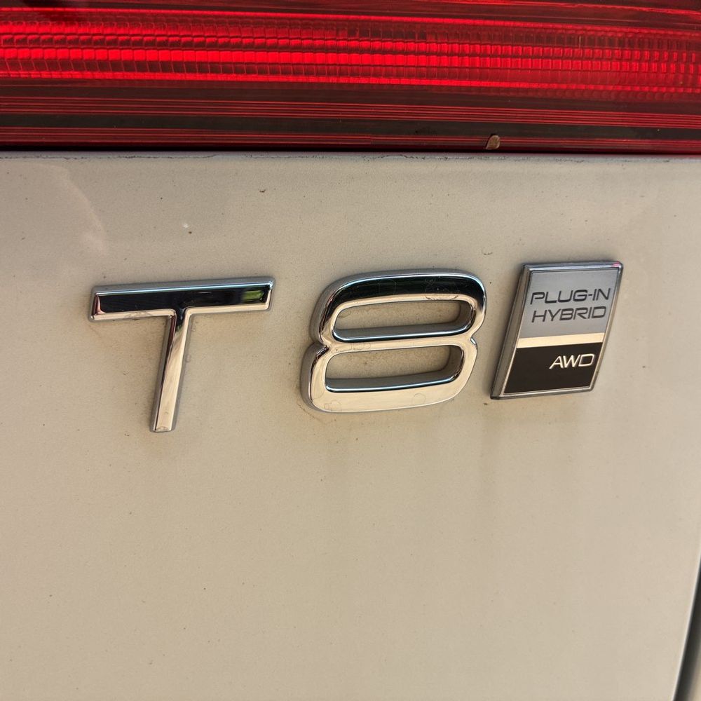 2025 Volvo XC60 T8 - Ultra PHEV