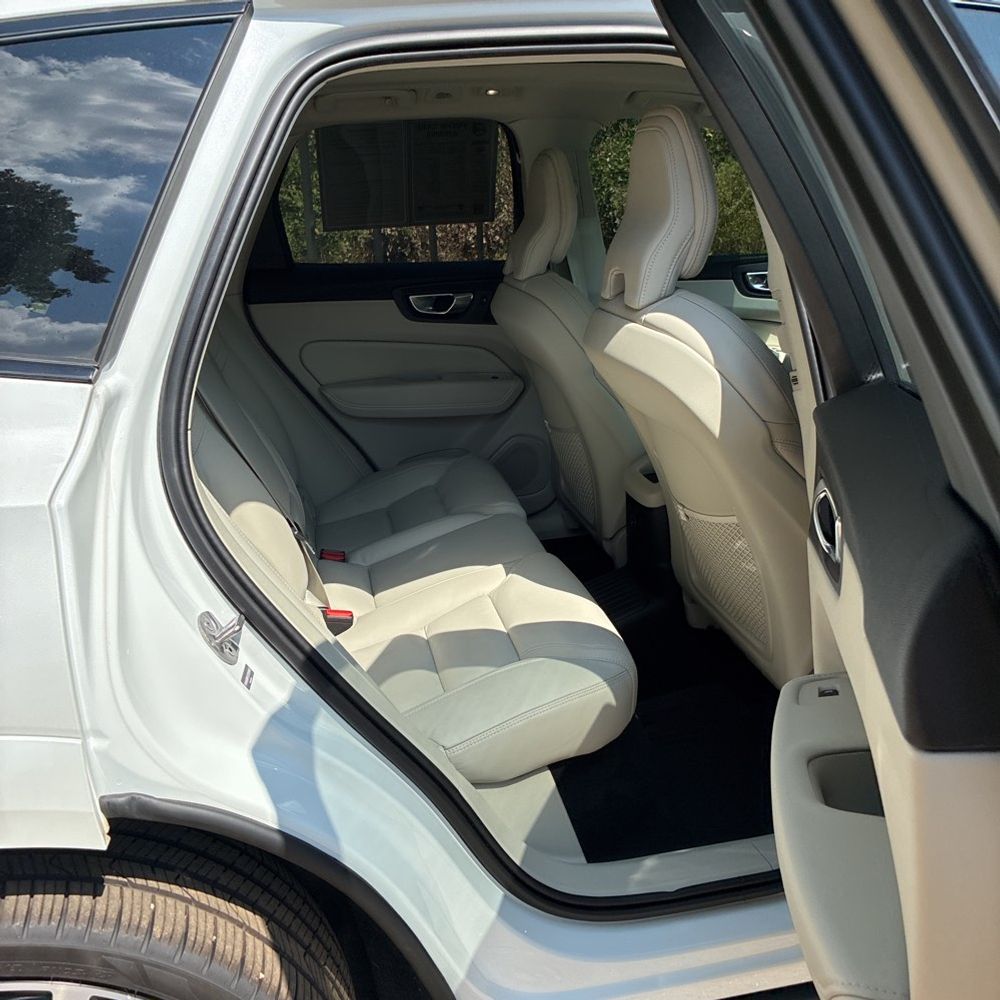 2025 Volvo XC60 T8 - Ultra PHEV