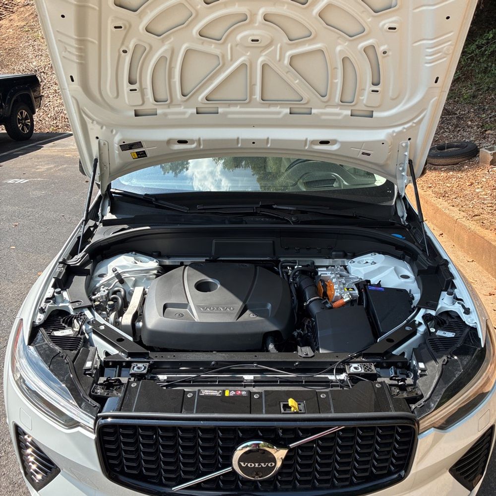 2025 Volvo XC60 T8 - Ultra PHEV