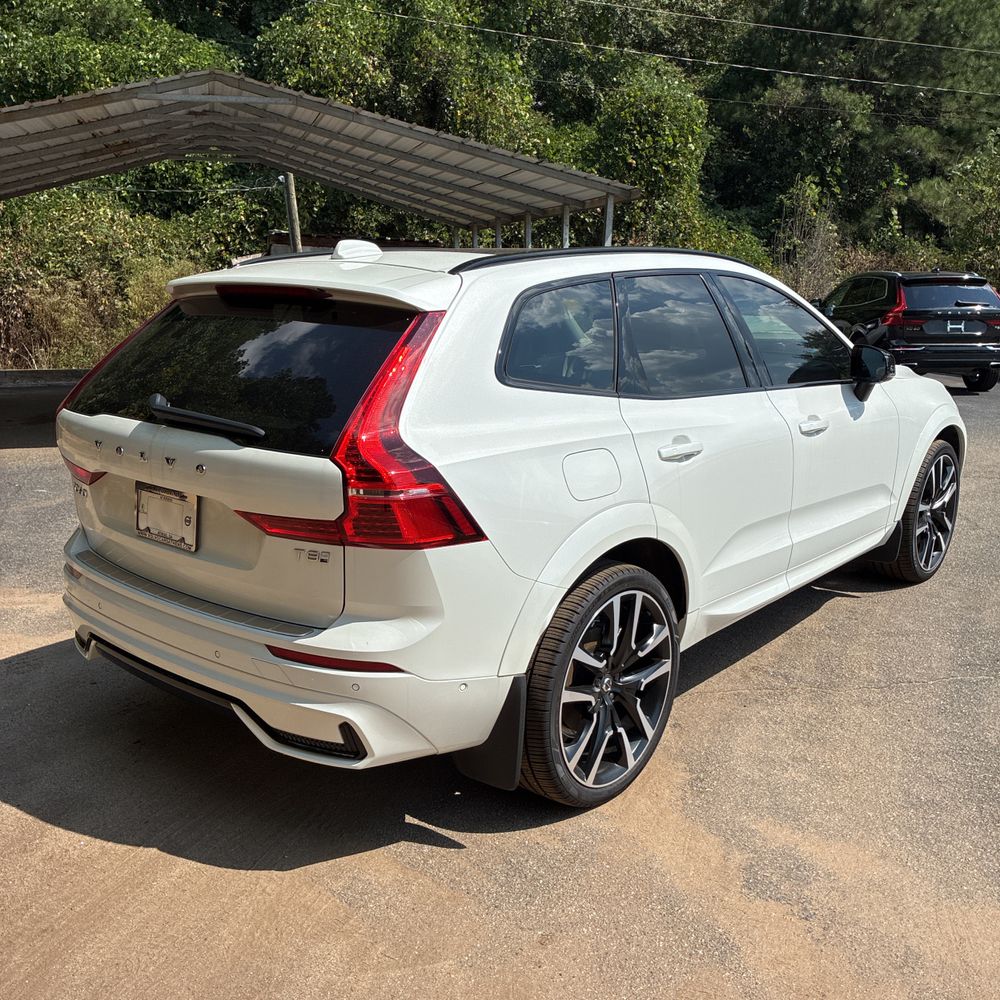 2025 Volvo XC60 T8 - Ultra PHEV