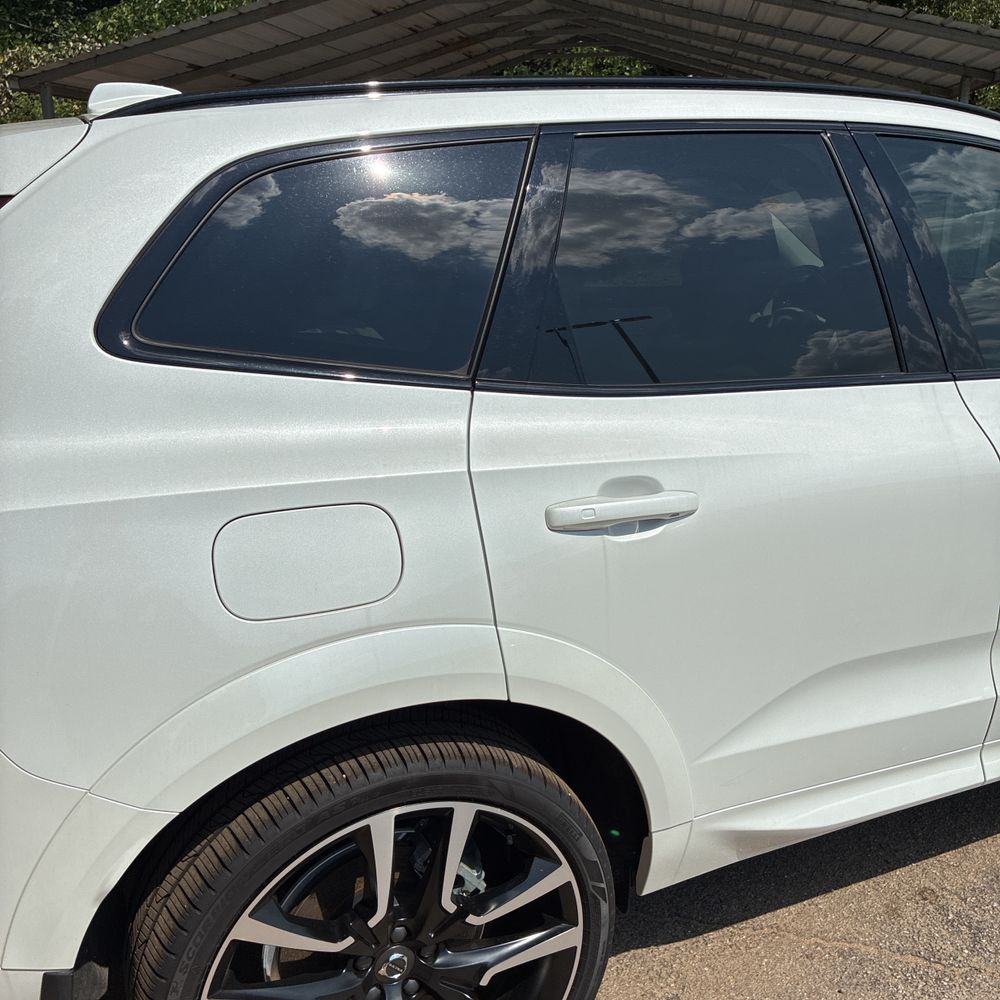 2025 Volvo XC60 T8 - Ultra PHEV