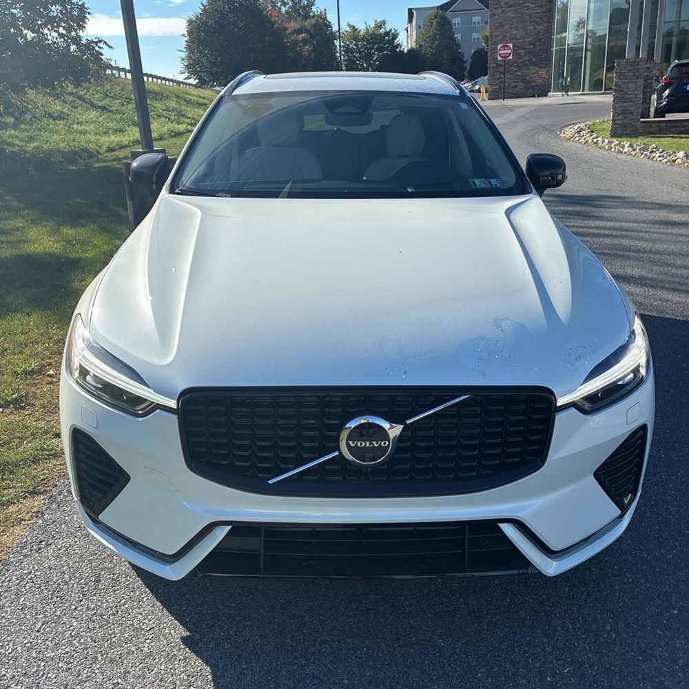 2025 Volvo XC60 T8 - Ultra PHEV