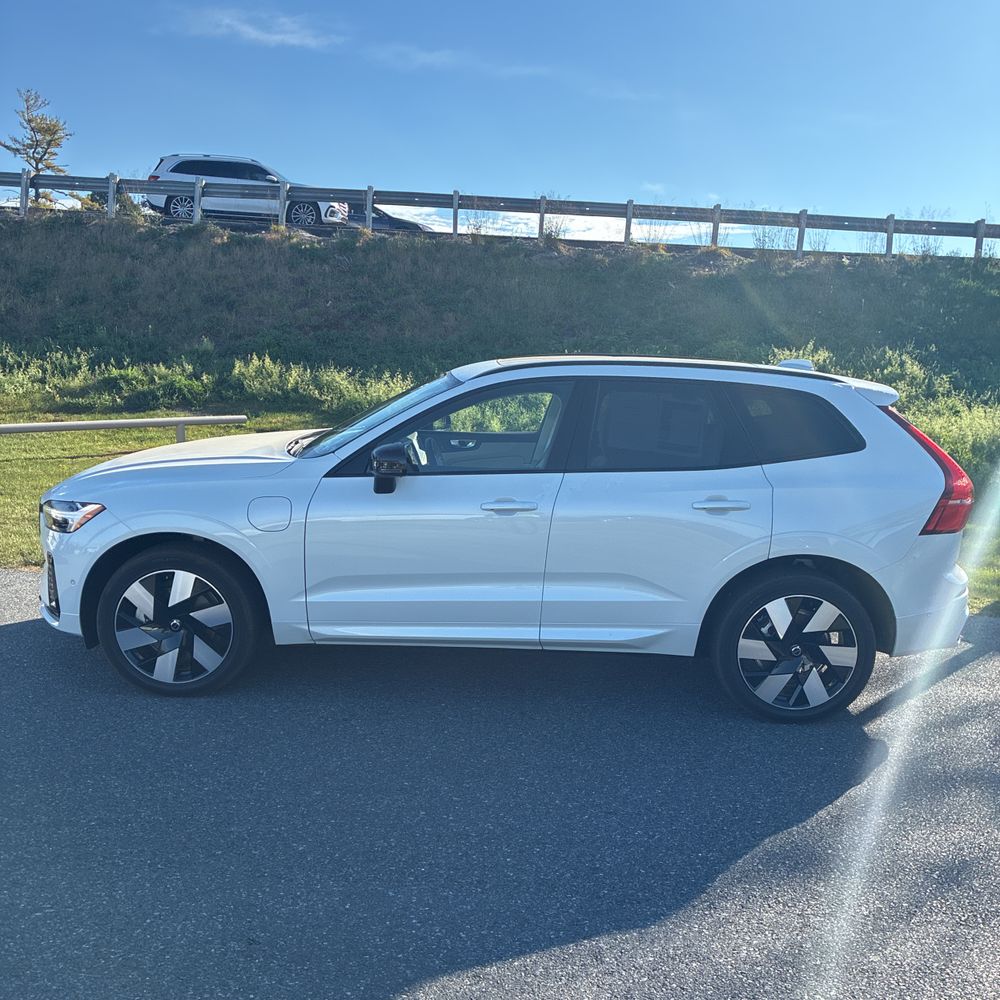 2025 Volvo XC60 T8 - Ultra PHEV