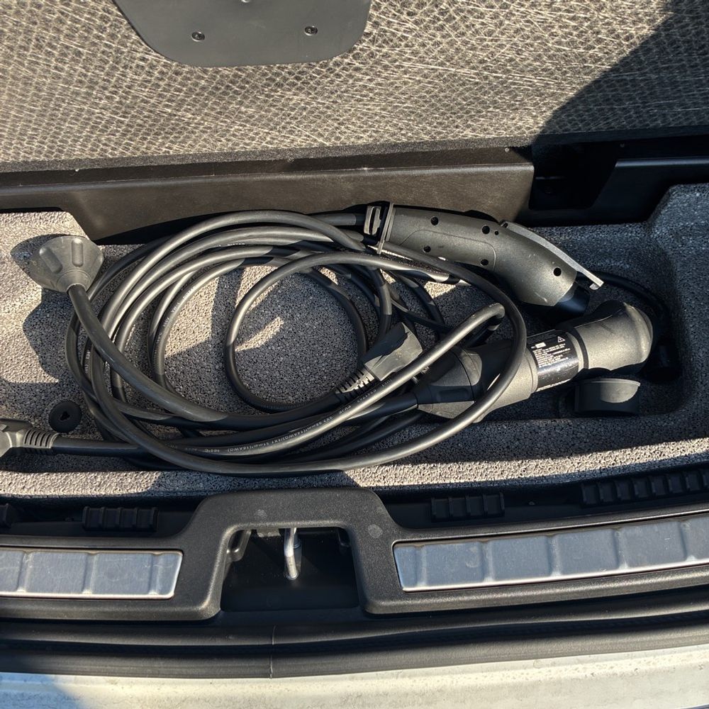 2025 Volvo XC60 T8 - Ultra PHEV