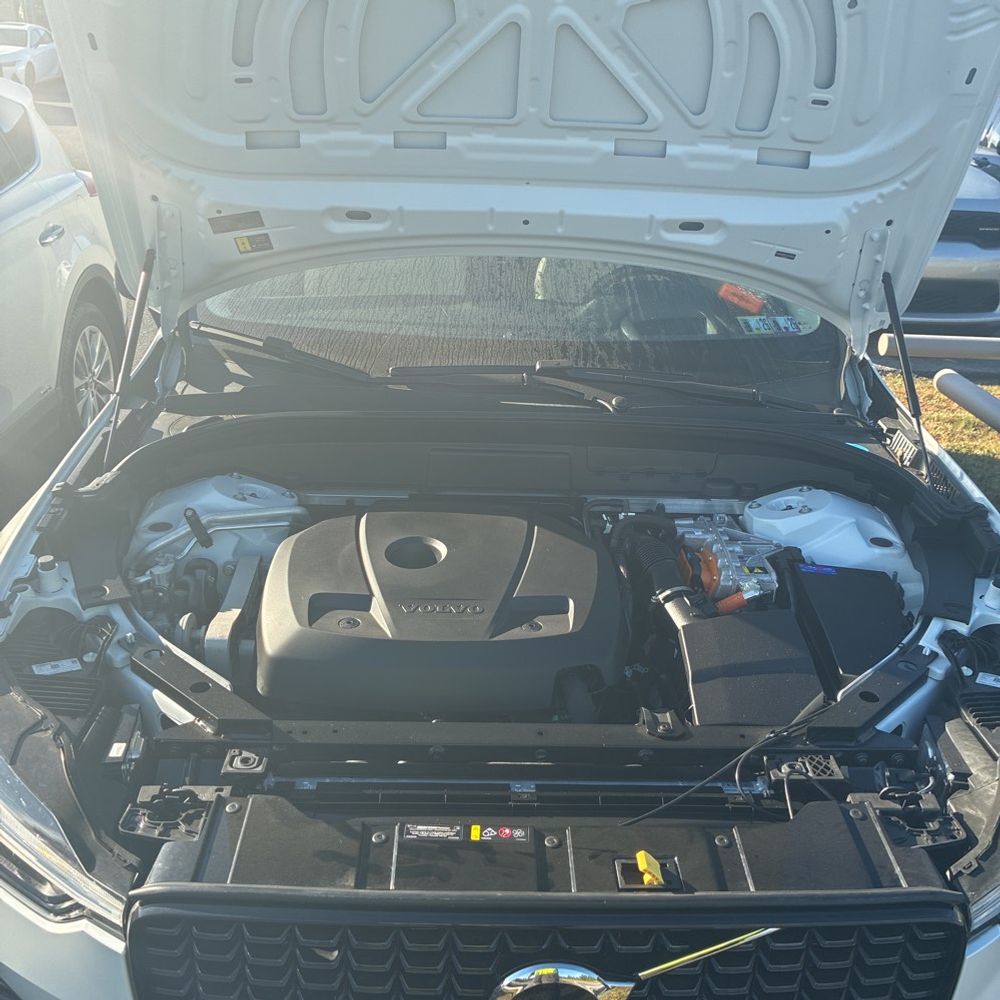 2025 Volvo XC60 T8 - Ultra PHEV