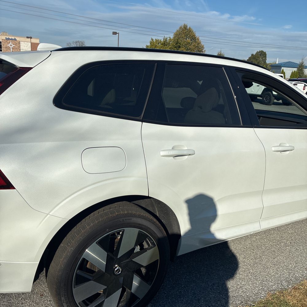 2025 Volvo XC60 T8 - Ultra PHEV