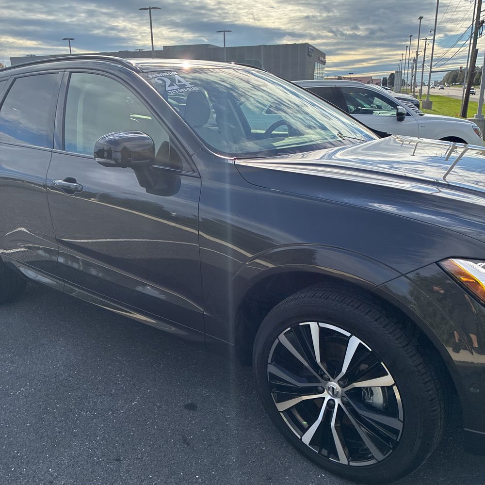 2024 Volvo XC60 B5 - Ultimate