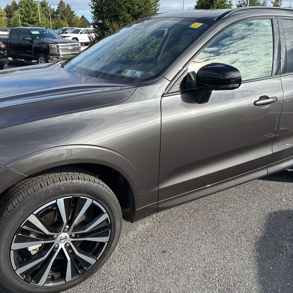 2024 Volvo XC60 B5 - Ultimate