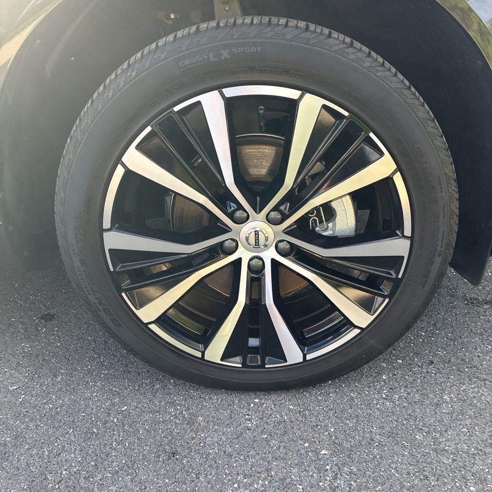 2024 Volvo XC60 B5 - Ultimate