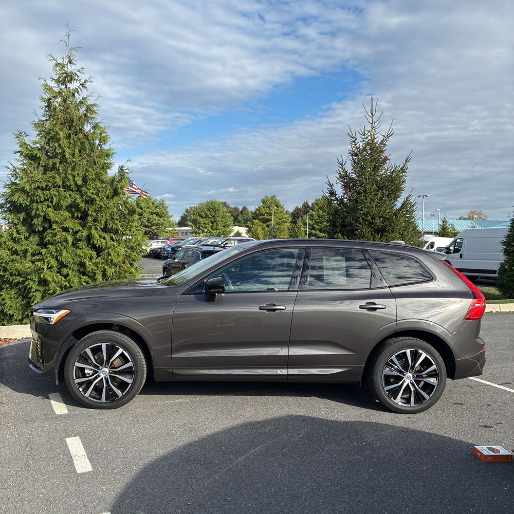2024 Volvo XC60 B5 - Ultimate