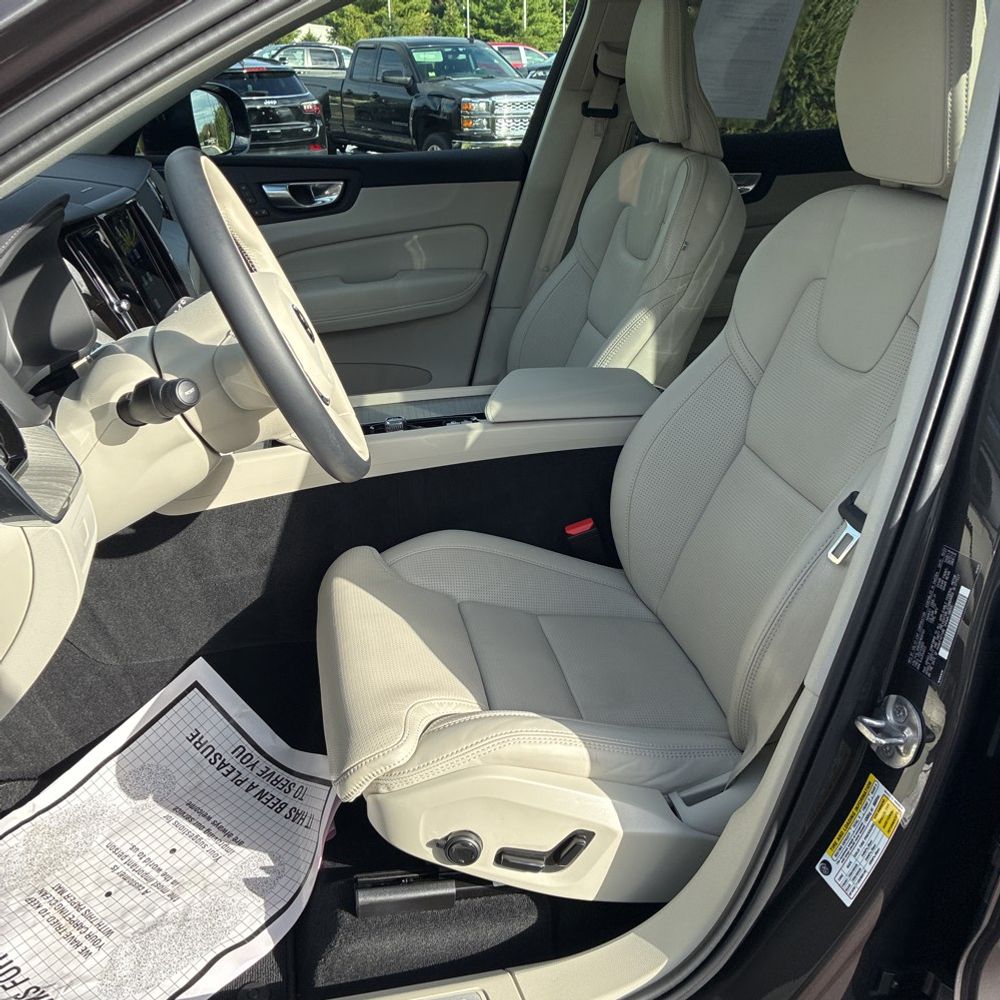 2024 Volvo XC60 B5 - Ultimate