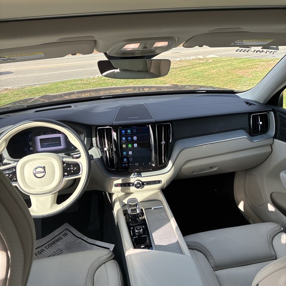 2024 Volvo XC60 B5 - Ultimate