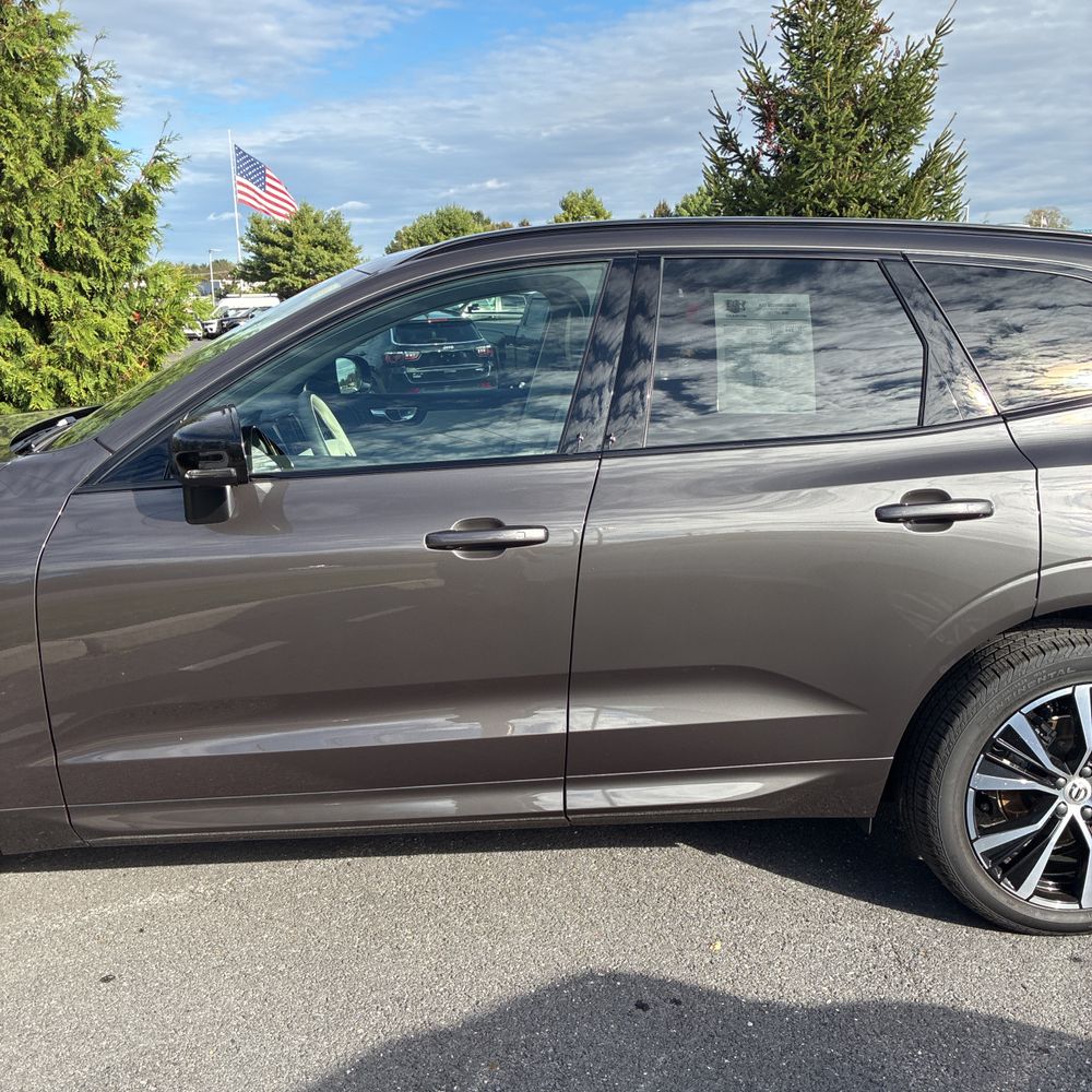 2024 Volvo XC60 B5 - Ultimate